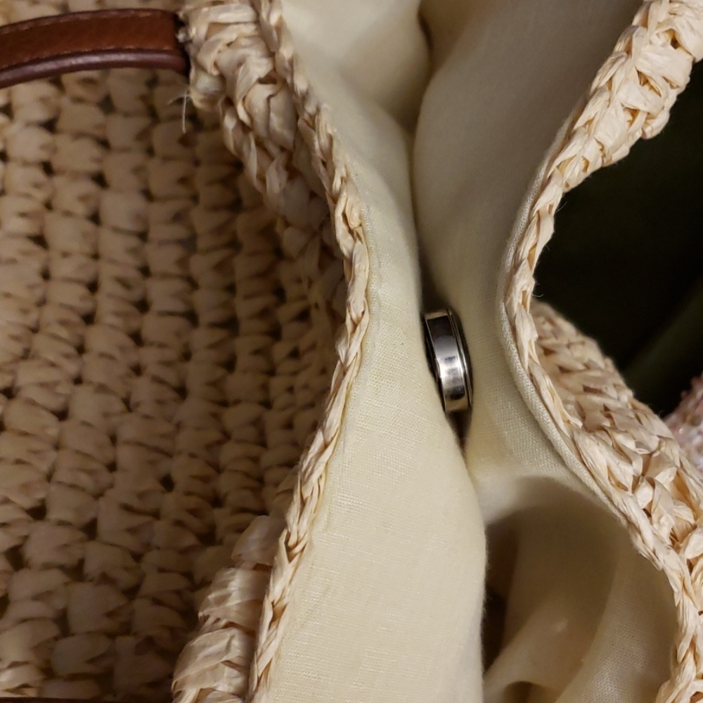 Old Navy Two-Toned Straw Bag With Brown Handle - Picture 6 of 8